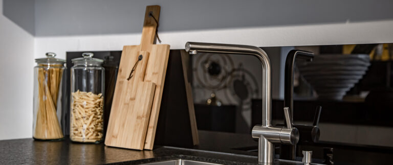 How to Select the Perfect Kitchen Furniture for Efficiency