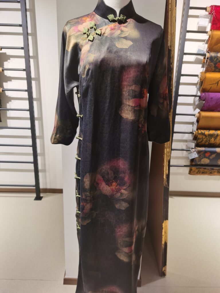 Tips for Measuring the Length and Fit of Cheongsam Sleeves