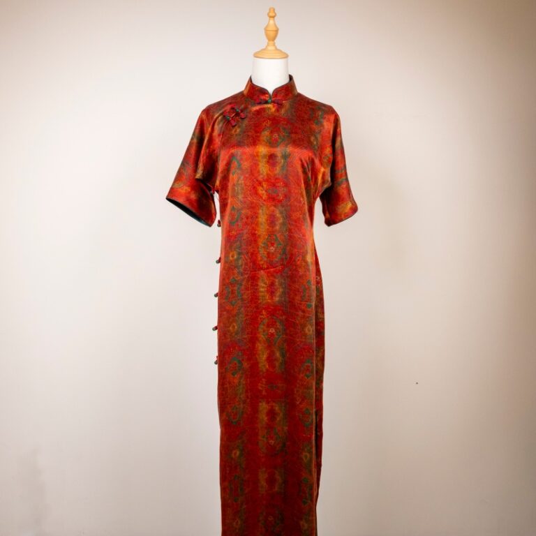 Key points for preventing wrinkles when wearing silk cheongsam (long dress) for long periods of time