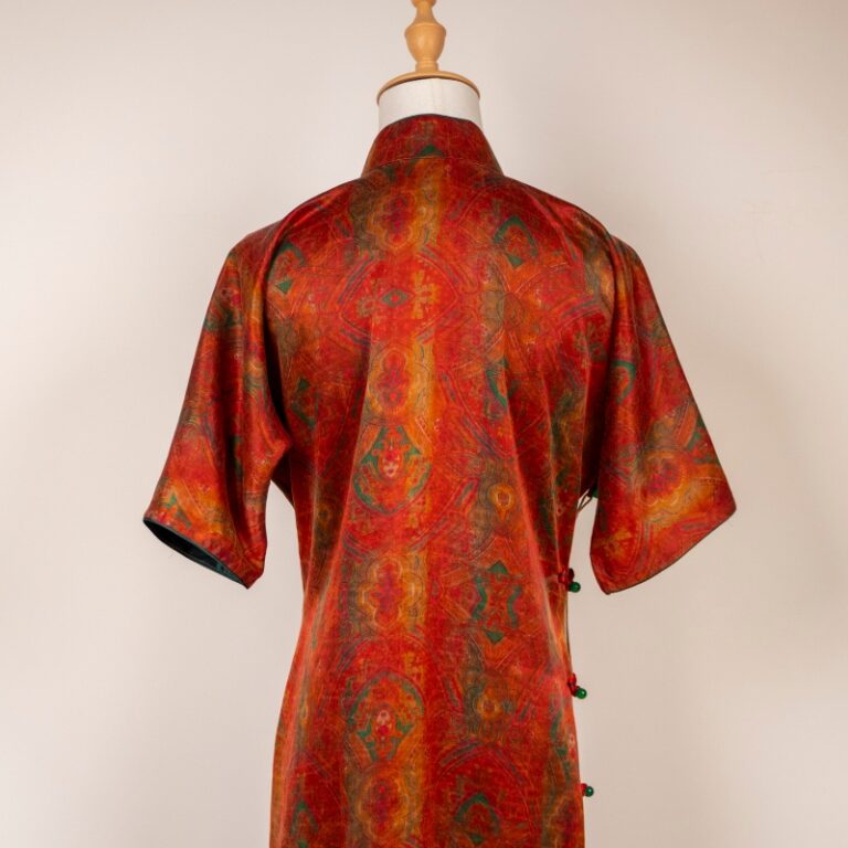 The correct measurement method for traditional silk cheongsam