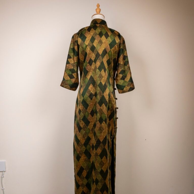 Expert Tips for Selecting the Thickness and Texture of Heavy Silk Qipaos