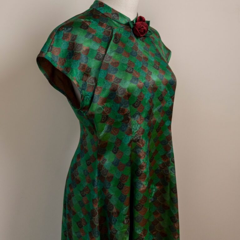 Key points for measuring the looseness of the hip circumference of a handmade cheongsam